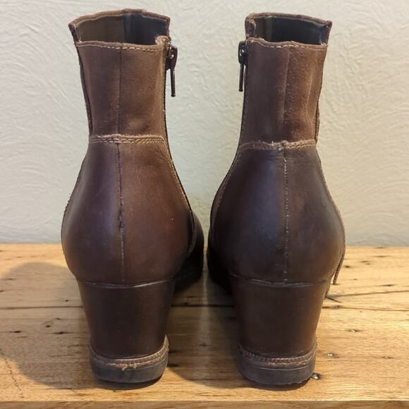 Earth Hilltopper Brown Leather & Suede Wedge Heel Bootie Women's Size 11B - Picture 7 of 12